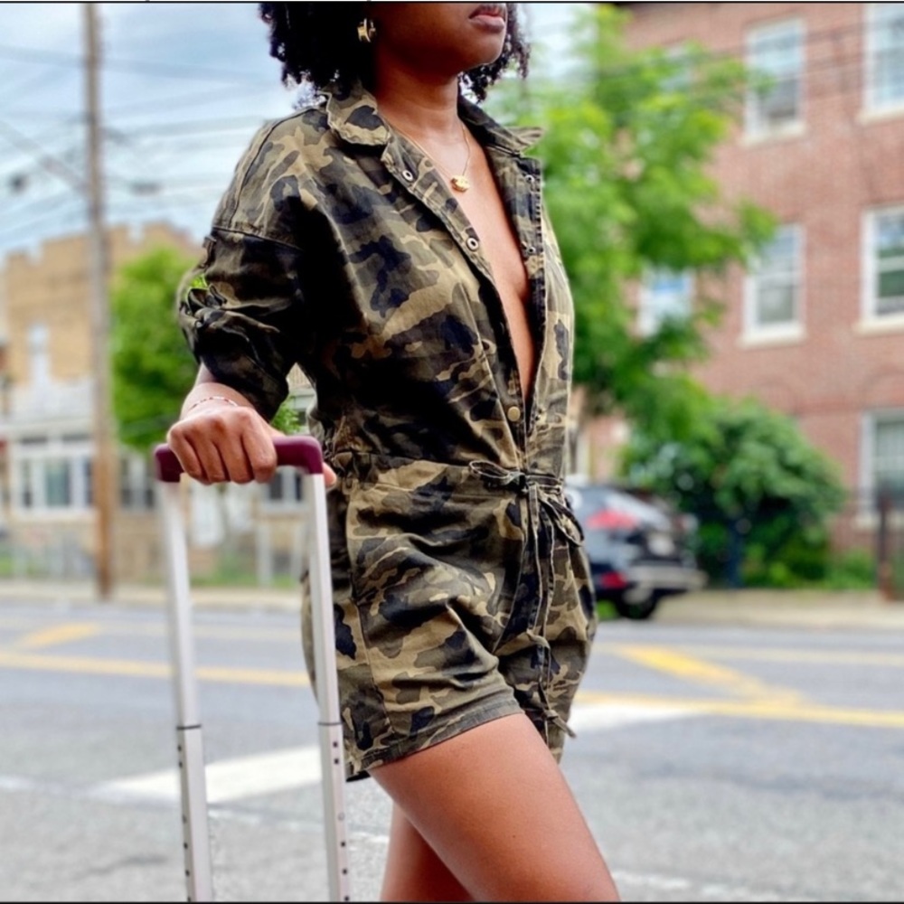 AMERICAN BAZI Los Angeles Camo romper - Medium
